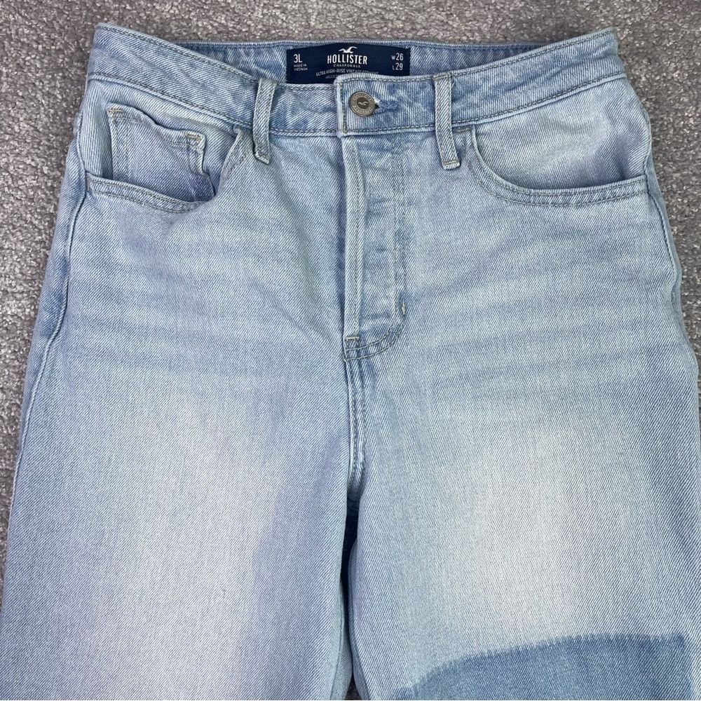 Hollister Jeans Women's 26 Blue Straight High Rise Light Wash Button Fly Ripped - Picture 3 of 12